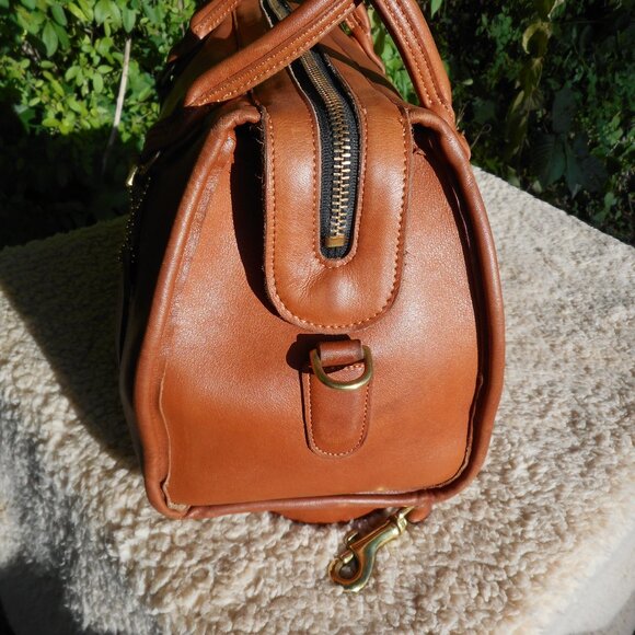 SOLD*** Vintage Coach Broadway Speedy Satchel 9891 GUC in British Tan - Picture 5 of 11